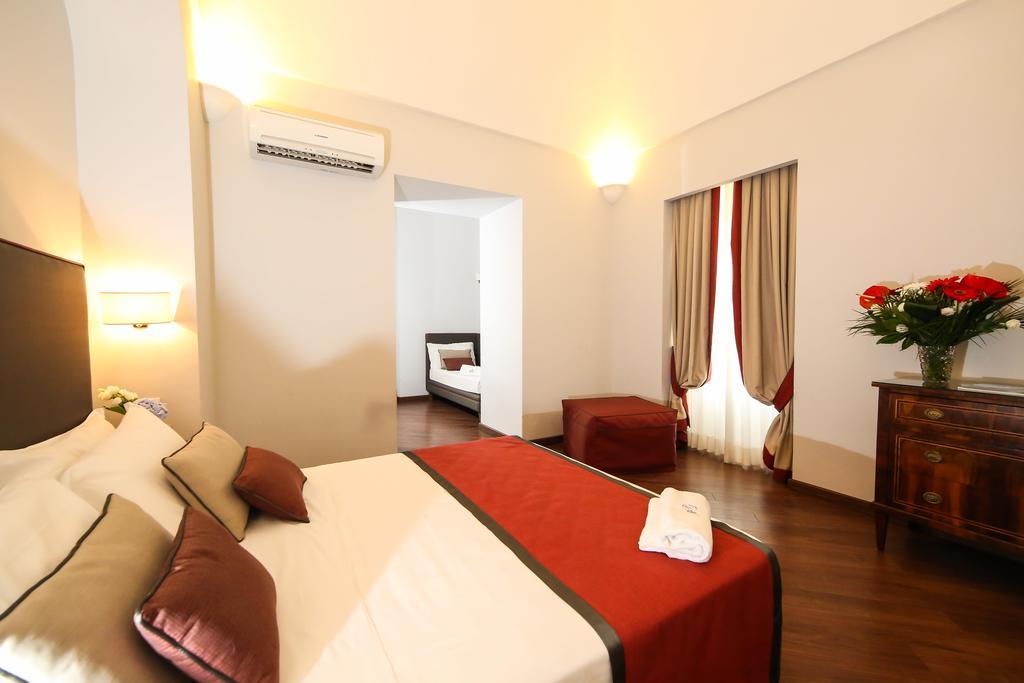 Palazzo Riario Sforza Hotel Naples Exterior photo
